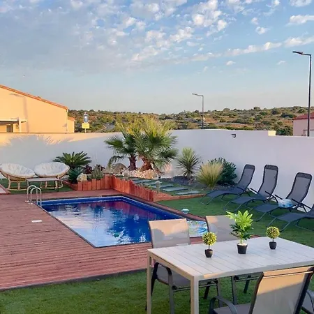 Alma Villa *